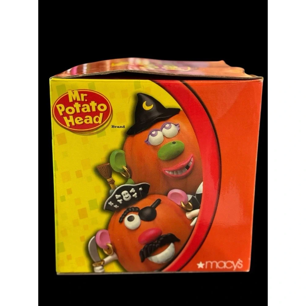 Mr Potato Head Pumpkin Decorating Kit Pirate Witch Halloween Parts Set 24 Pc Box